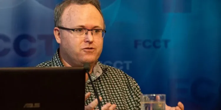 Thai Prosecutors Drop Royal Insult Case Against US Scholar