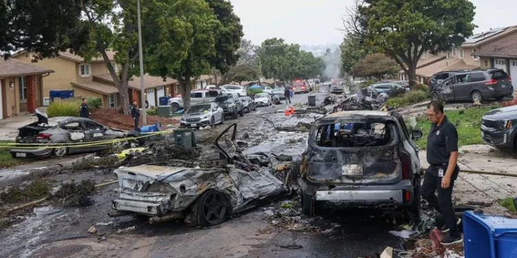 Plane Crash Kills Several in San Diego Neighborhood Blaze