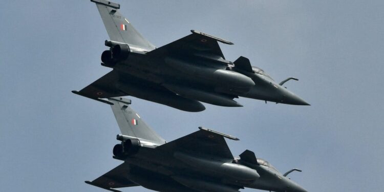 India Pakistan Jet Battle Puts Chinese and European Weapons in Global Spotlight