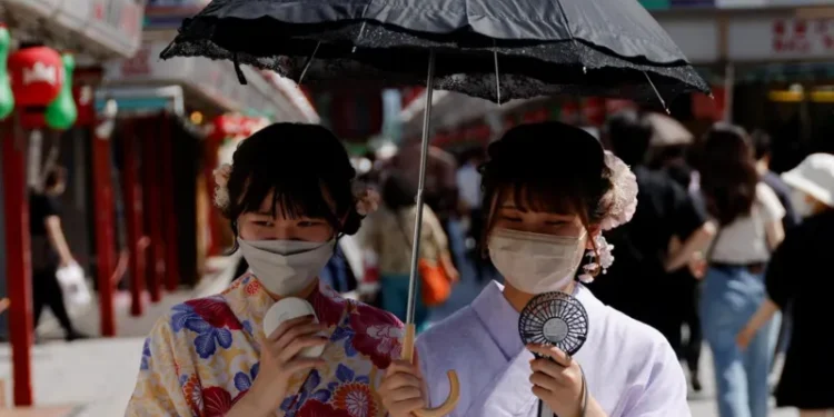 Tokyo to Waive Basic Water Fees This Summer to Battle Extreme Heat