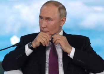 Putin Faces Criticism for Sending Low Level Team to Ukraine Peace Talks