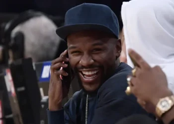 Floyd Mayweather Buys 60 NYC Buildings to Provide Over 1000 Affordable Homes