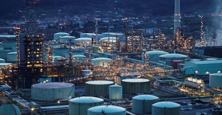 Oil Prices Jump as US and China Pull Back Tariffs