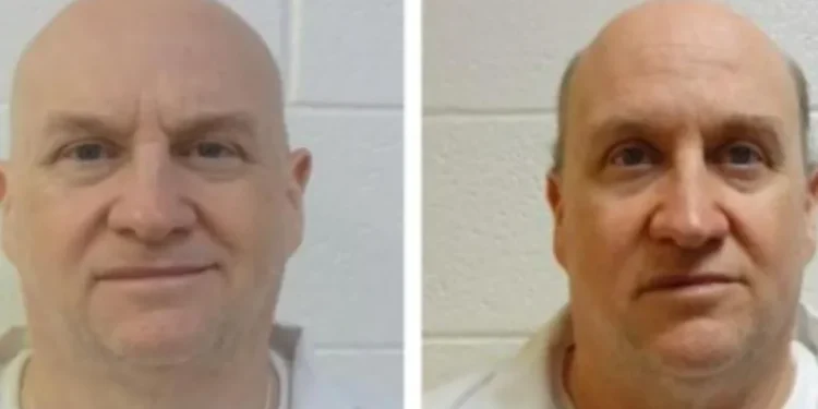 Arkansas Ex Police Chief Escapes From Prison Dressed As Officer