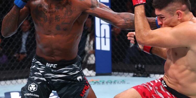 Kevin Holland wraps up, taps Vicente Luque with Slick Choke