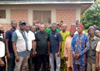 Senator Jarigbe Flags Off Betukwel-Bebua Road Project in Cross River North