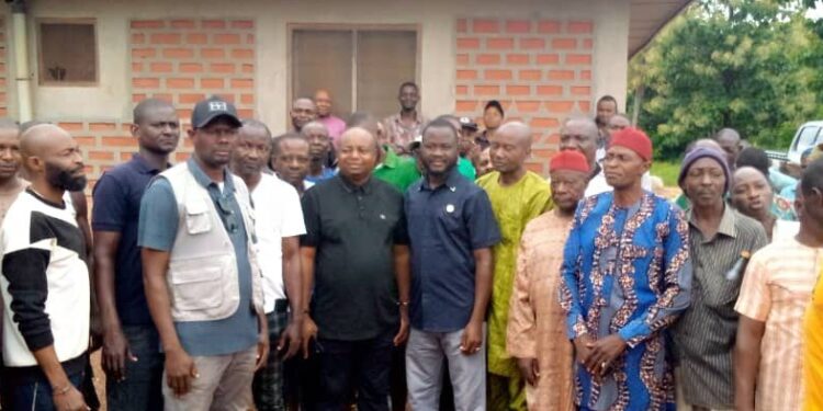 Senator Jarigbe Flags Off Betukwel-Bebua Road Project in Cross River North