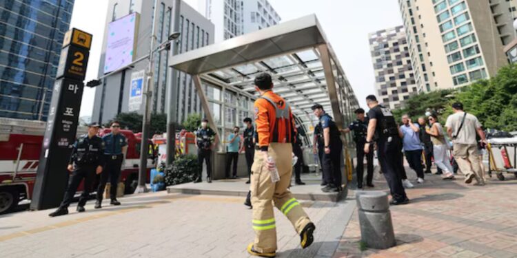 Man Starts Fire on Seoul Subway Packed With Passengers