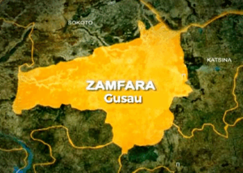 Lawmaker Disburses ₦15.2 million Scholarship to Zamfara Students