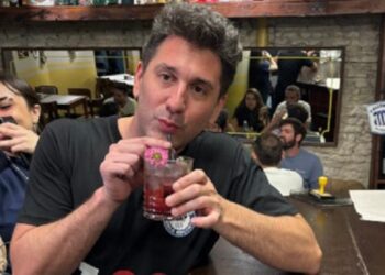 Man Set Guinness World Record for Visiting 152 Pubs in 24 hours