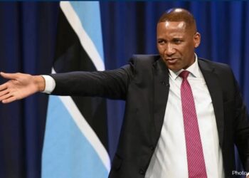 Botswana Aims to Take Control of De Beers Amid Anglo American Exit