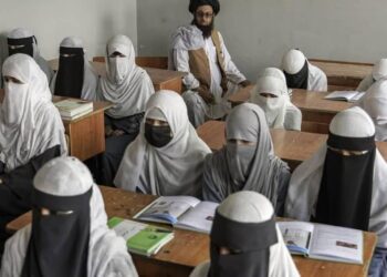 Afghan Girls Turn to Religious Schools Amid Education Ban