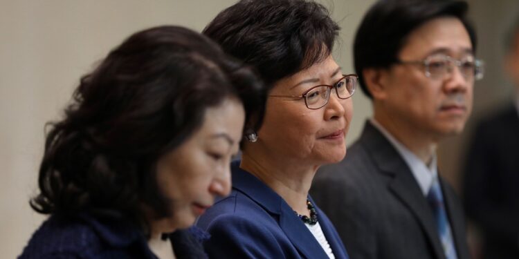 Hong Kong Issues Bounties for Overseas Pro-Democracy Activists Linked to Online “Parliament”