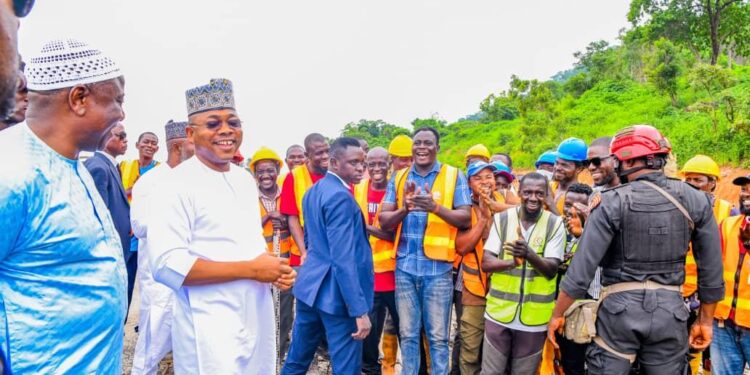 Gov. Ododo Presents Vehicles To Kogi LG Chairmen, Restates Commitment To Grassroot Development