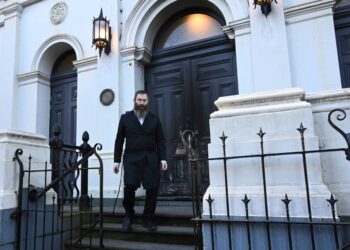 Melbourne Man Arrested Over Synagogue Arson Attack