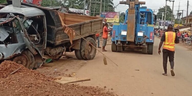 Five Passengers Die, Others Injured As Truck Overrun Vehicles, Pedestrians In Anambra