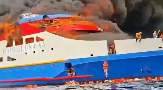 Ferry Fire off Sulawesi Leaves Five Dead, Hundreds Rescued