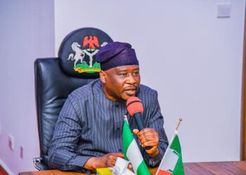 Flood: Adamawa Gov’t Distributes Relief Items To 4,000 Households