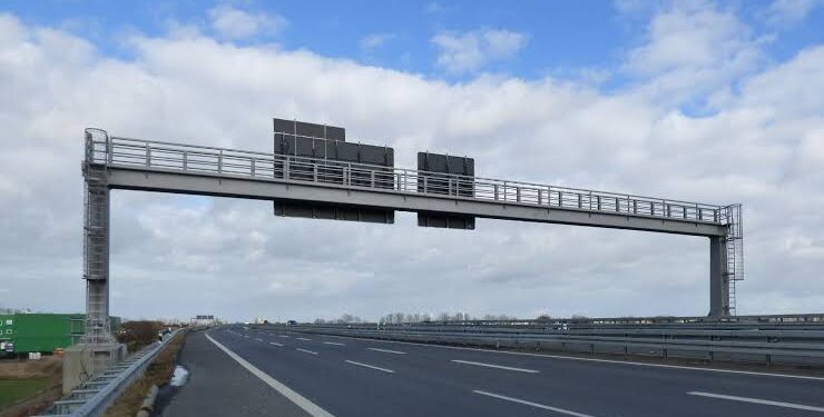 FG to Instal Gantries On Flyovers To Prevent Bridge Damage By Overloaded Trucks