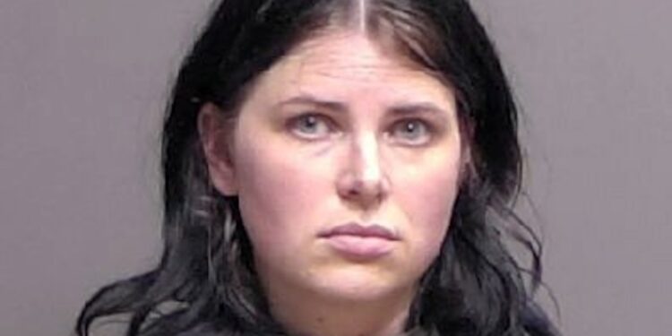 Florida Woman With No License Arrested for Treating Over 4,000 Patients as Fake Nurse