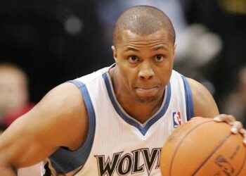 Former NBA Player Telfair Seeks Trump Pardon Ahead of Prison