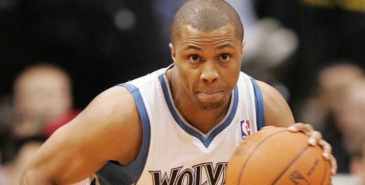 Former NBA Player Telfair Seeks Trump Pardon Ahead of Prison