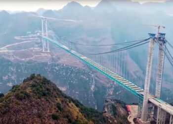 Italy Plans Longest Suspension Bridge While China Nears Completion of Highest Bridge