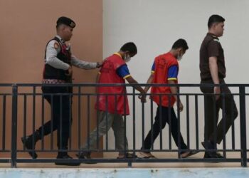 Aceh Court Orders Public Caning for Two Men Over Kissing and Hugging