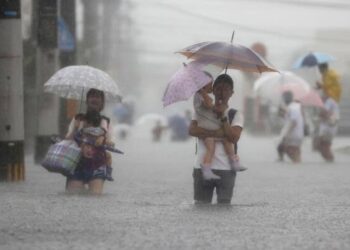 Kyushu Faces Floods Landslides After Record Rain