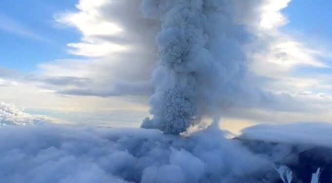 Krasheninnikov Volcano Erupts for First Time in 500 Years After Major Quake