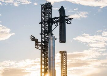 SpaceX Halts Starship Flight 10 in Texas After Ground System Malfunction