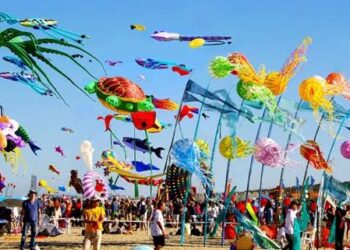 Colombo International Kite Festival Draws Global Crowd with Colorful Displays