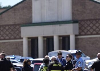 Two Killed, About 20 Hurt in Minneapolis School Shooting