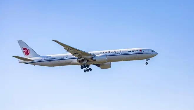 Heathrow Flight Diverts to Russia After Mid-Air Emergency