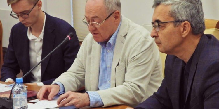 Round Table Highlights Importance of Russian Military Traditions in SMO