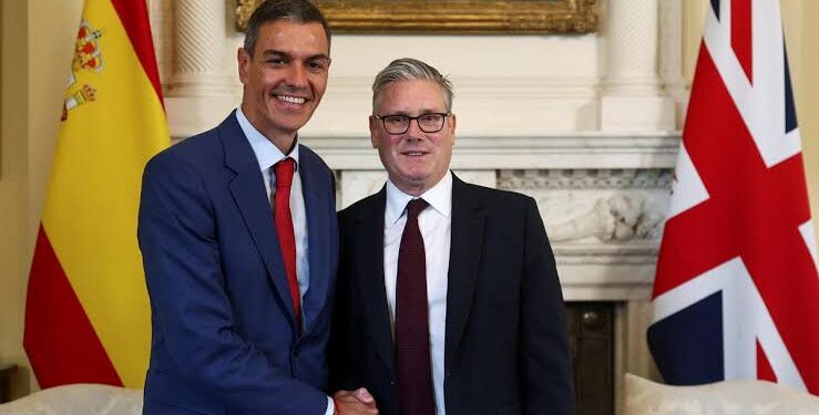 Sanchez Meets Starmer in London for First UK-Spain Talks Since 2017