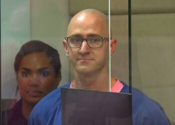 Former Alaska Airlines Pilot Pleads Guilty After Mid-Flight Engine Attempt