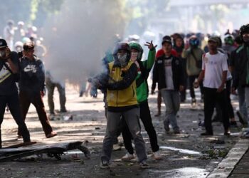 Indonesia Students Call New Protest After Deadly Clashes