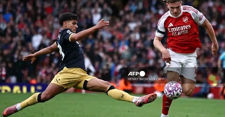 Arsenal Top Premier League; Man Utd Win Big