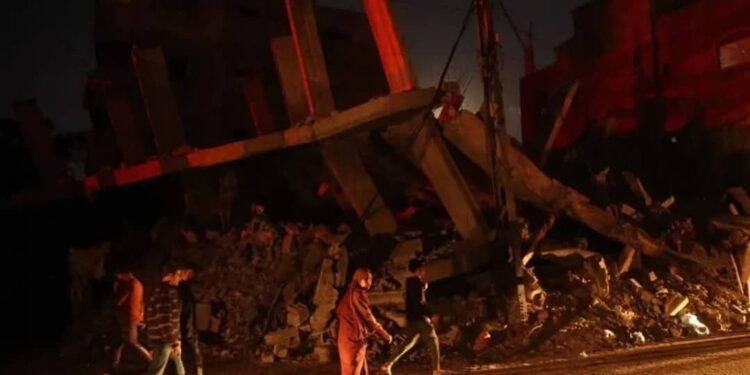 Israel Launches Air Strikes on Gaza in Violation of Truce