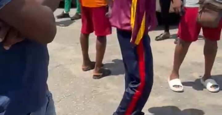 BREAKING: Protest Erupts at NIS Institute in Lagos Over Certificate Dispute
