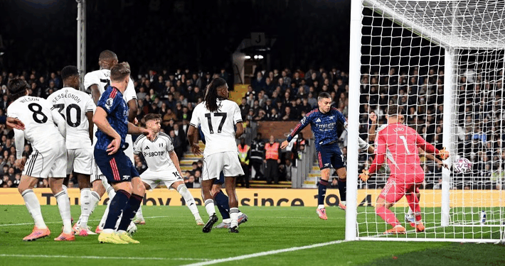 Arsenal Beat Fulham to Move Atop EPL Log