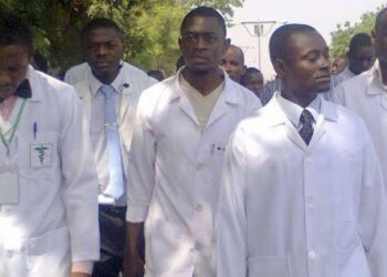 FG Begs Striking Doctors to Resume Work