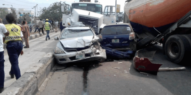 One Dies, Six Injured in Ikorodu Road Crash
