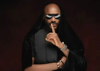 VIDEO: 2Baba Don Advise Fans: “Make We Stop to Dey Give Belle Anyhow