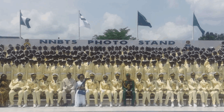 Bandits, Terrorists, Oil Thieves: Nigerian Navy Recruits About 2,000 Ratings