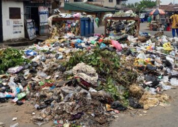 C River: Residents Blast Environment Commissioner as Refuse Heaps Take Over Calabar Ahead of Festivities