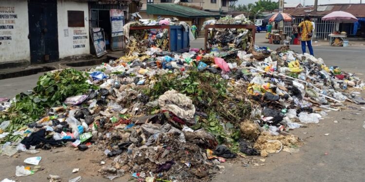 C River: Residents Blast Environment Commissioner as Refuse Heaps Take Over Calabar Ahead of Festivities