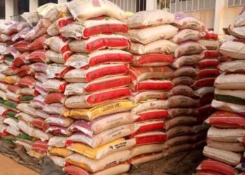 Christmas: Esele Donates 230 Bags of Rice to Edo Community