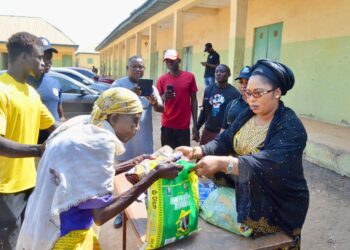 Oma Life Rescue Foundation Supports 1,000 Homes with Food, Clothes Fiesta in Chibiri Community